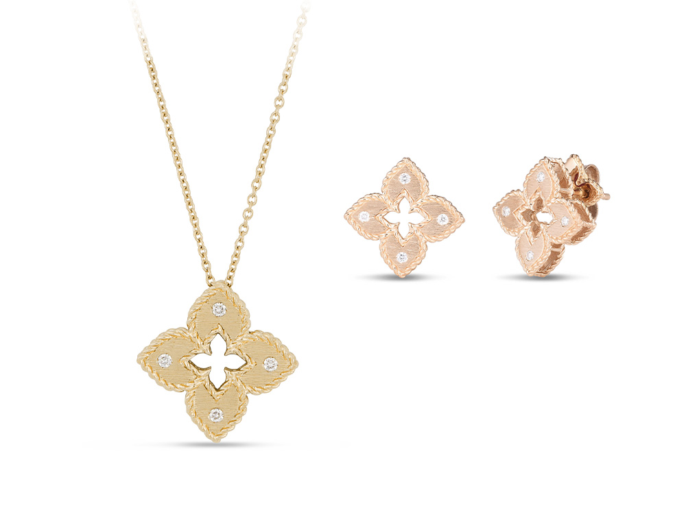 ジュエリーをデザインするロベルトコインの手元